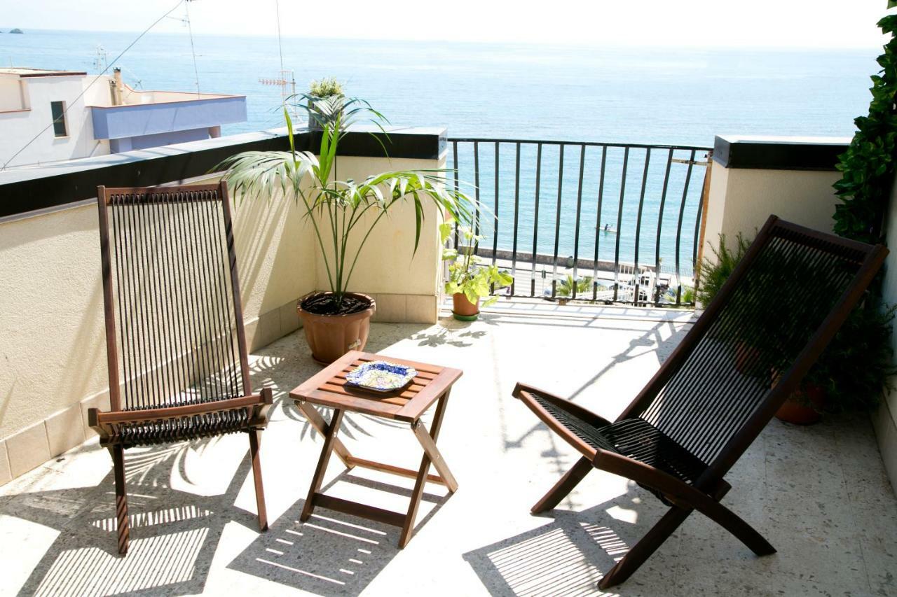 Lolita Holidays Giardini-Naxos Exterior foto